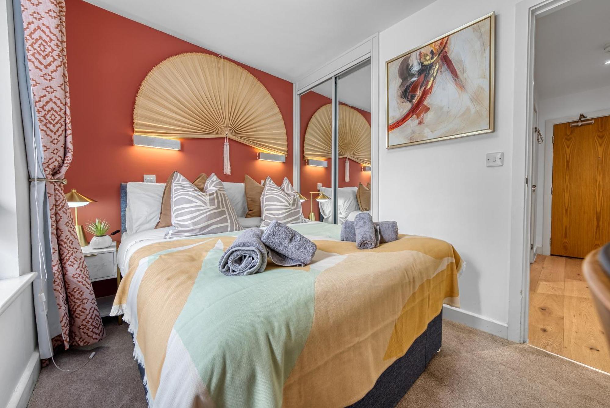 1 Bedroom Ocean Village Luxurious, Stylish & Cosy Apartment, Central Location In Southampton, Sleeps 4 - Summer Special Offer! - By Blue Puffin Stays Buitenkant foto