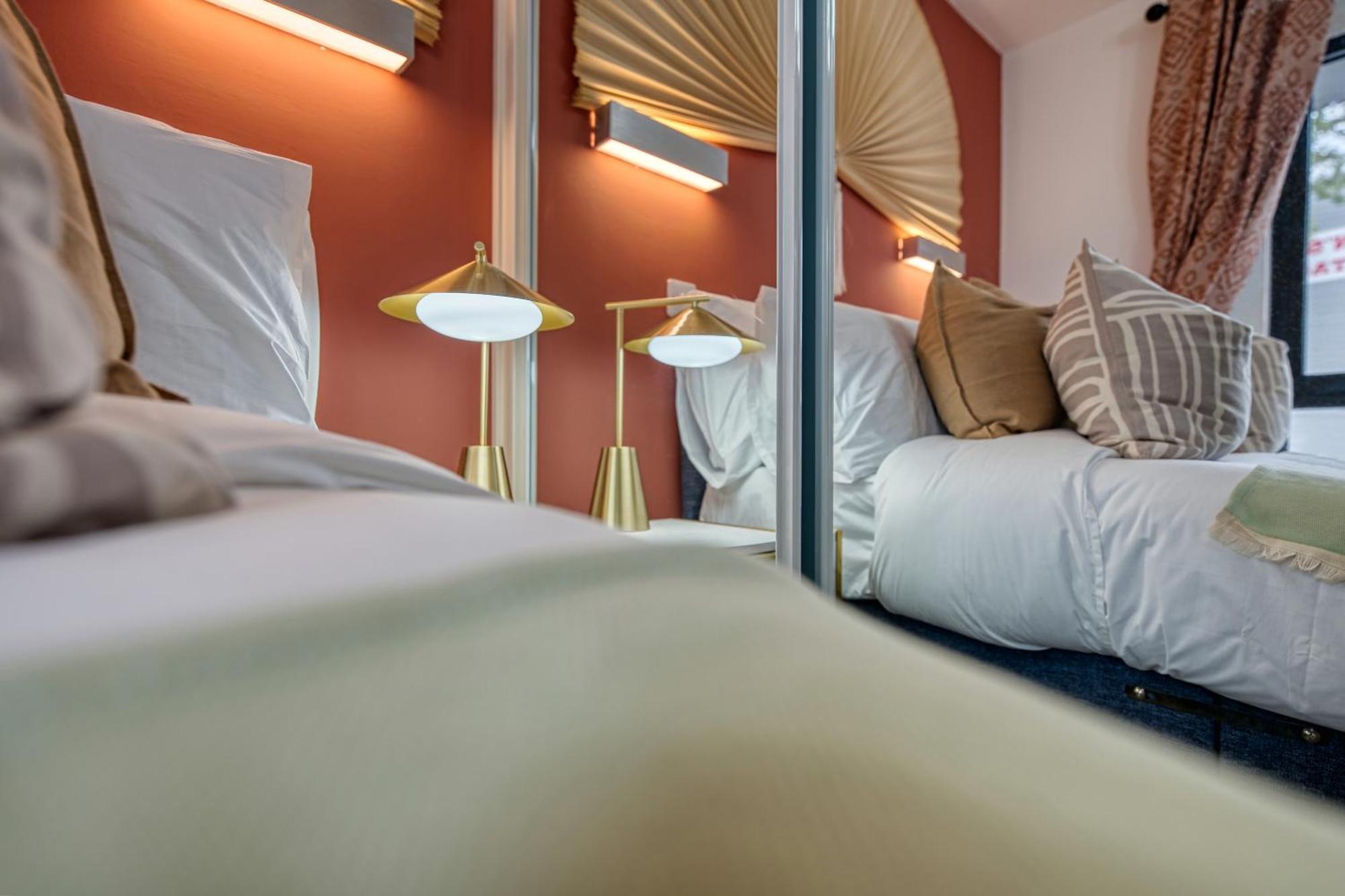 1 Bedroom Ocean Village Luxurious, Stylish & Cosy Apartment, Central Location In Southampton, Sleeps 4 - Summer Special Offer! - By Blue Puffin Stays Buitenkant foto
