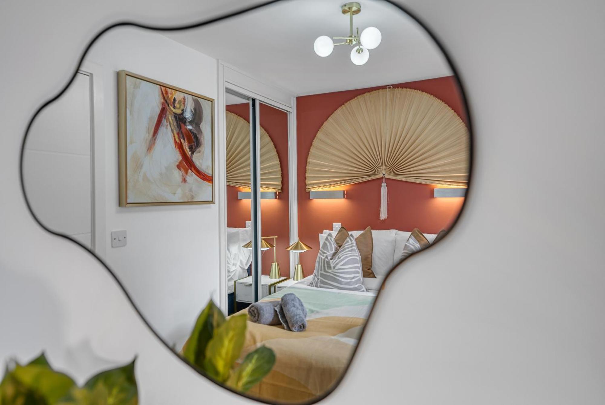1 Bedroom Ocean Village Luxurious, Stylish & Cosy Apartment, Central Location In Southampton, Sleeps 4 - Summer Special Offer! - By Blue Puffin Stays Buitenkant foto